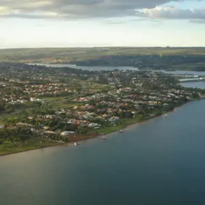 Pintor profissional no Lago Norte, Brasília, especializado em pintura residencial de alto padrão, reformas e revitalização de ambientes com acabamento impecável e uso de materiais de qualidade superior.