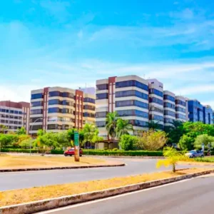 Pintor profissional no Sudoeste, Brasília, oferecendo serviços de pintura residencial e comercial com foco em qualidade, reformas detalhadas, acabamento fino e atendimento personalizado para apartamentos e salas comerciais.